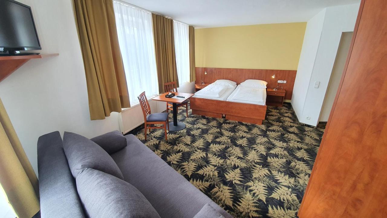 Hotel Der Tannenbaum มิวนิก ภายนอก รูปภาพ